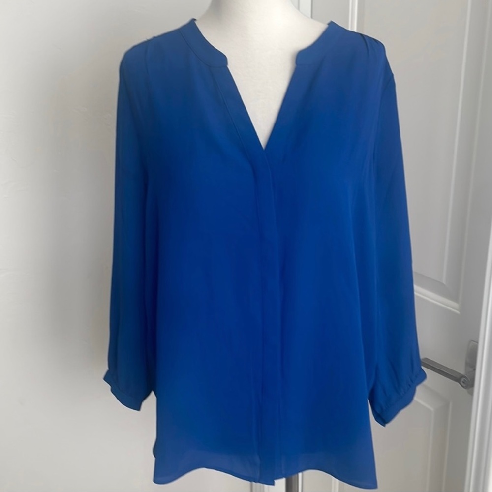 EUC NYDJ Pintuck Blouse Size Small.